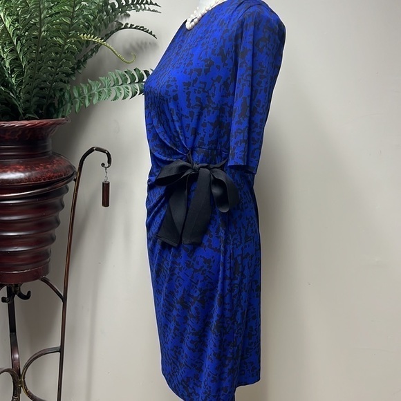 JUST TAYLOR Blue with Black pattern dress Size 4 (D1) - Picture 4 of 11